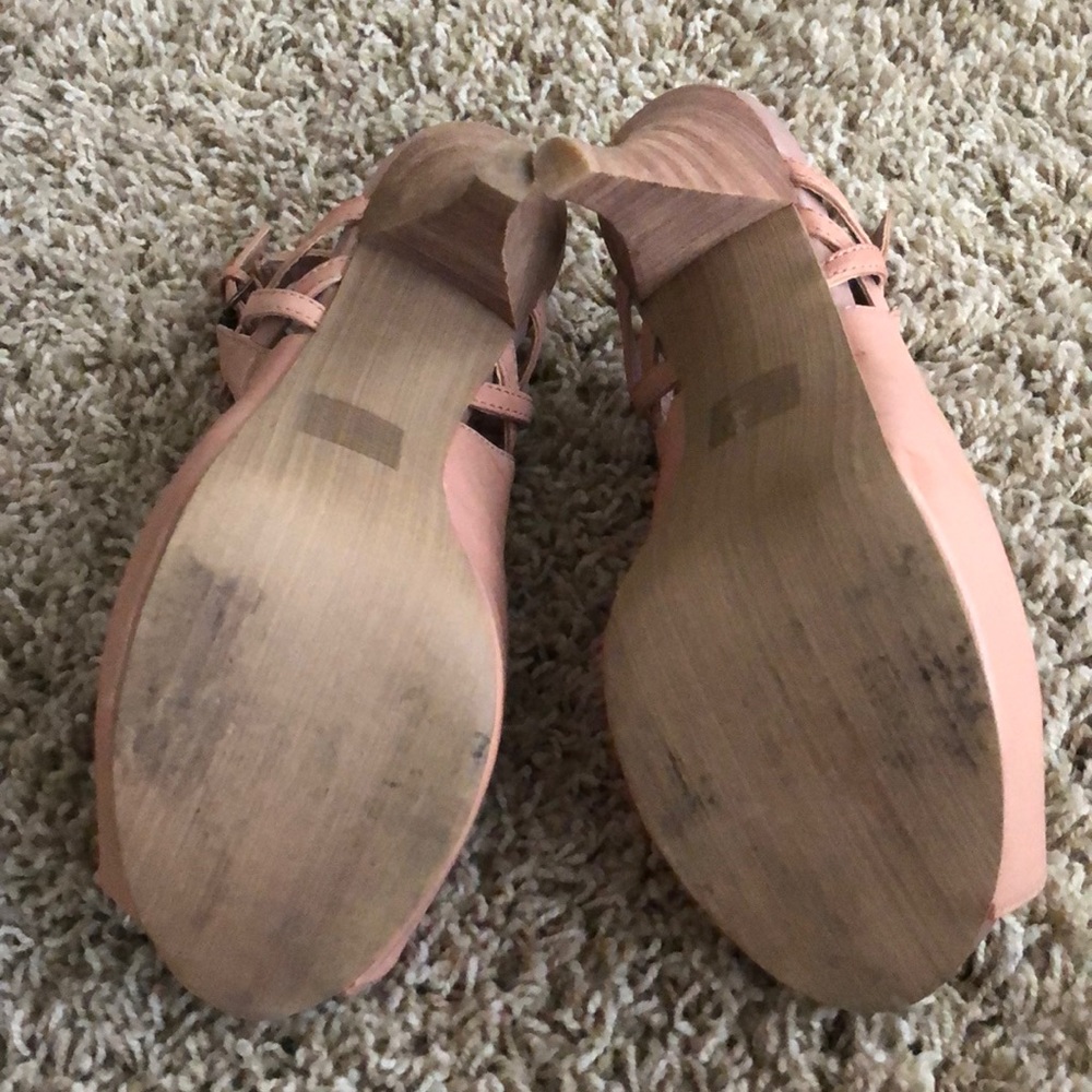 Levity Heels - Picture 4 of 4